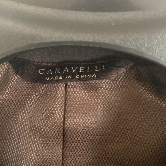 Caravelli Italy mens single breasted lined brown suit; size: 38R, 32W - Picture 3 of 13